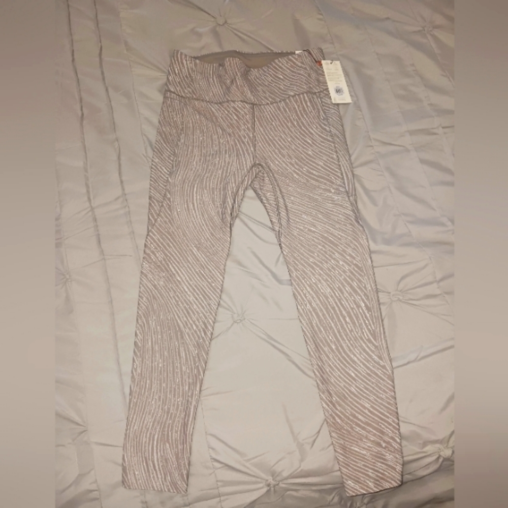 Cali Carrir Underwood leggings